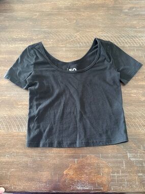 Black Scoop Neck Crop Top - Women's Short Sleeve